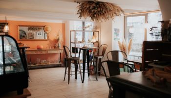 Les Petits Tabliers : un bistrot de charme à Vence à ne pas manquer
