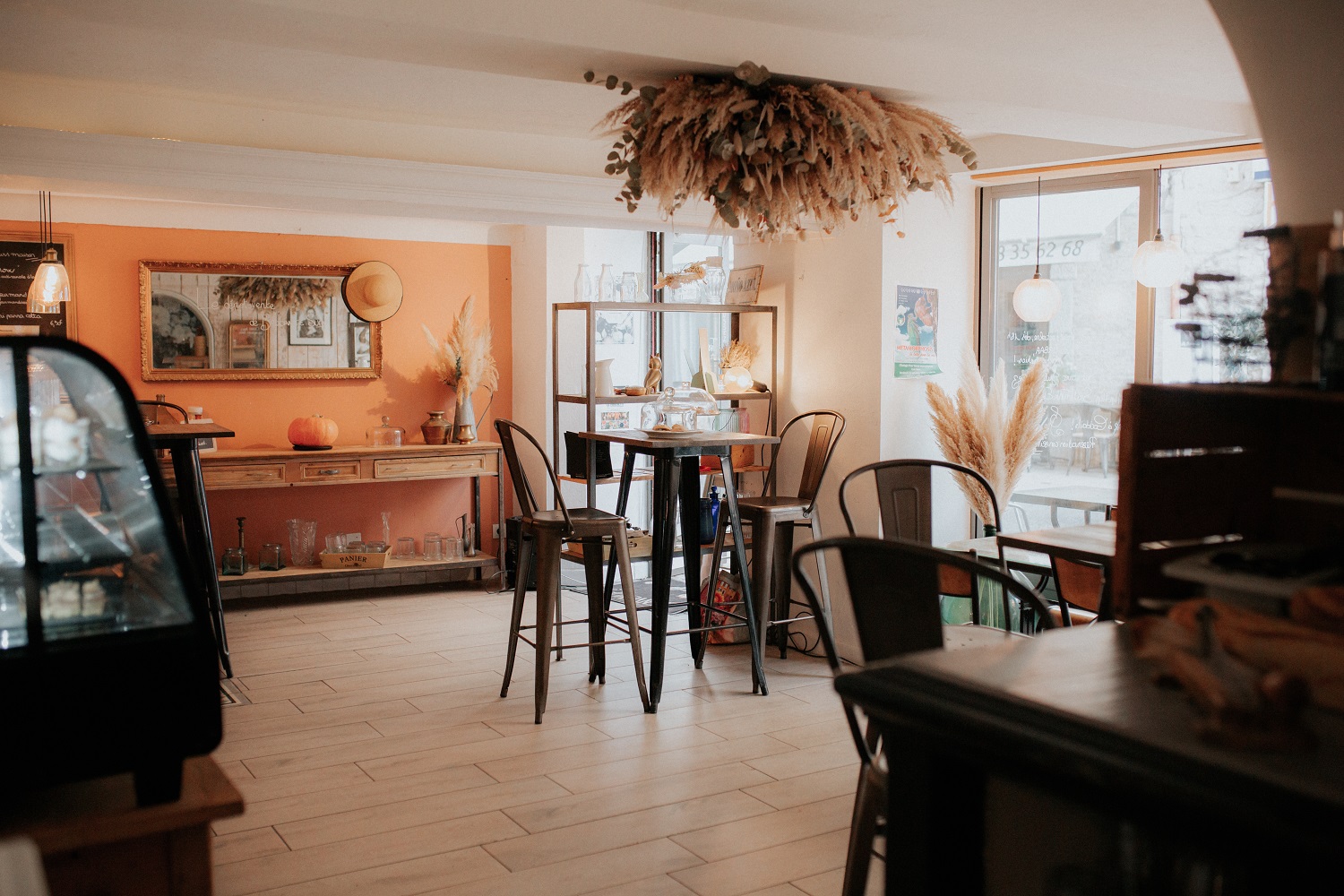 restaurant vence-cuisine bristronomique vence-restaurant bistronomique la gaude-cave a vin saint jeannet-accord mets vins la gaude